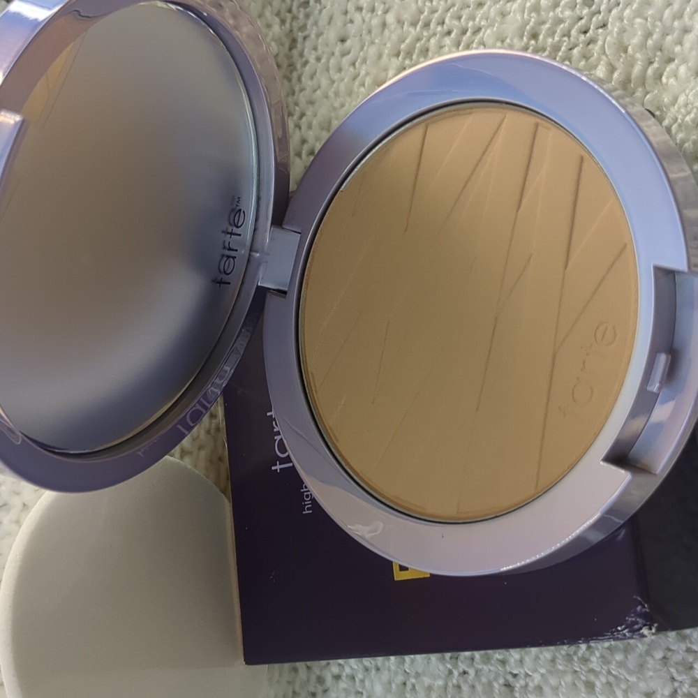 TARTE Face Tape Pressed Powder in 35H (Medium Honey), 8.3g/0.29oz - Picture 3 of 10